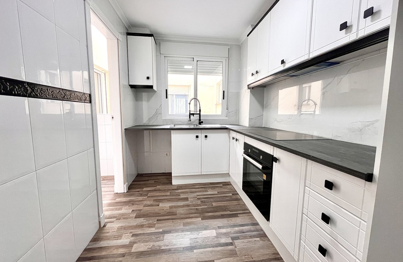 Revente - Appartement -
San Miguel de Salinas - Inland