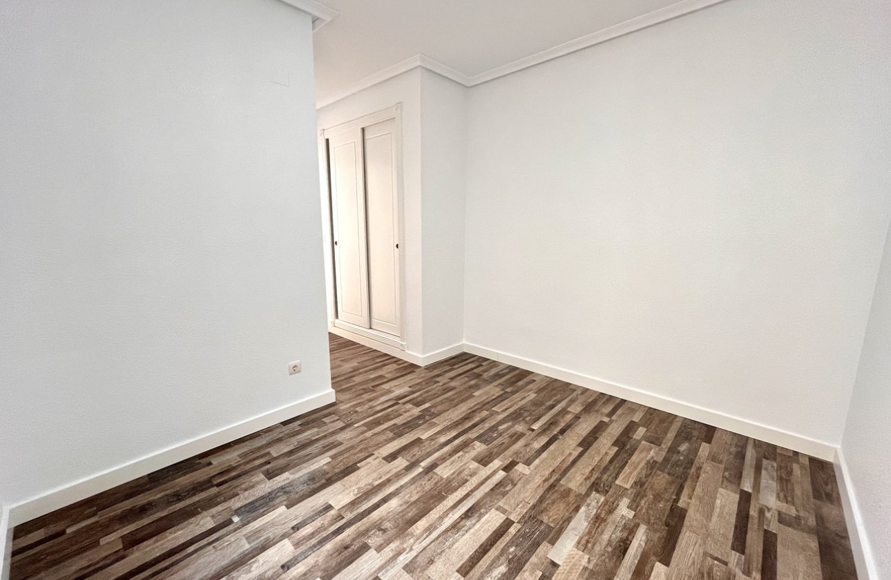 Revente - Appartement -
San Miguel de Salinas - Inland