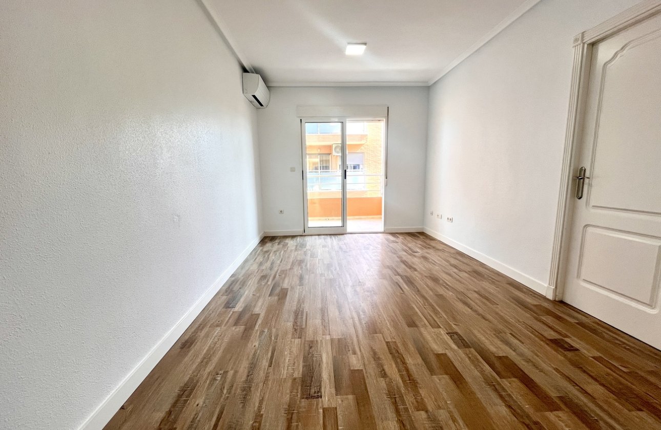 Revente - Appartement -
San Miguel de Salinas - Inland