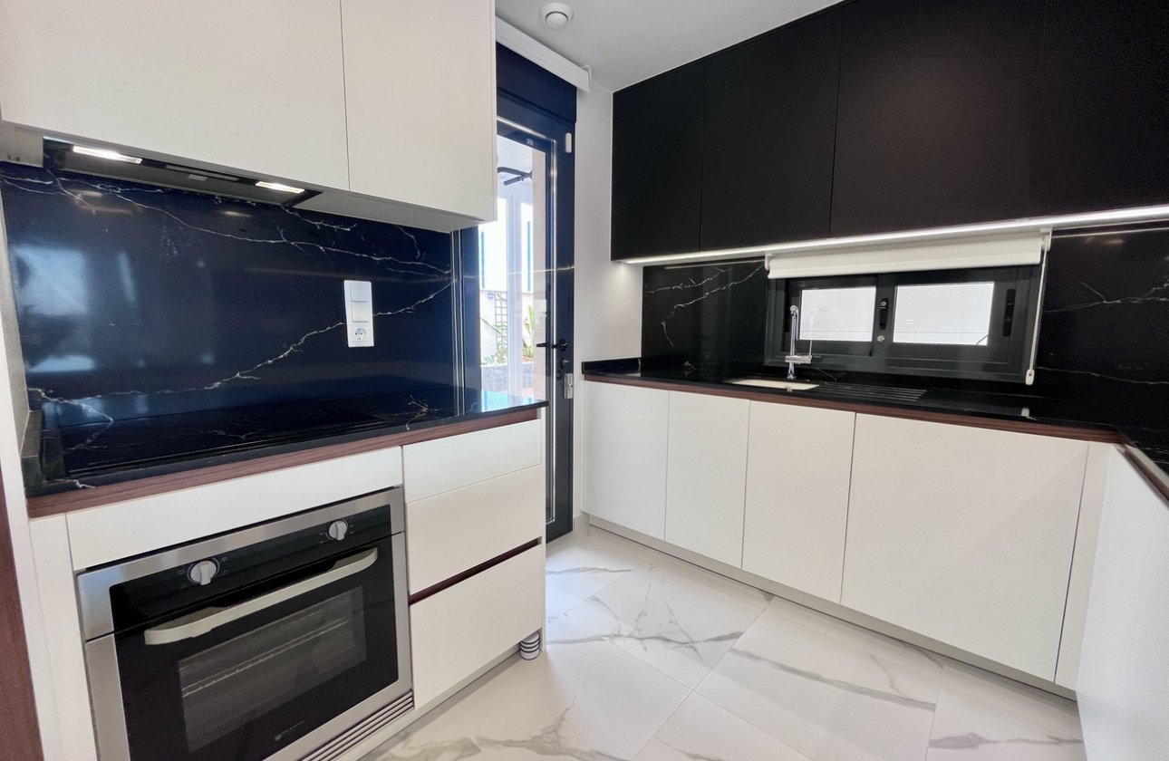 Revente - Appartement -
San Miguel de Salinas - Inland