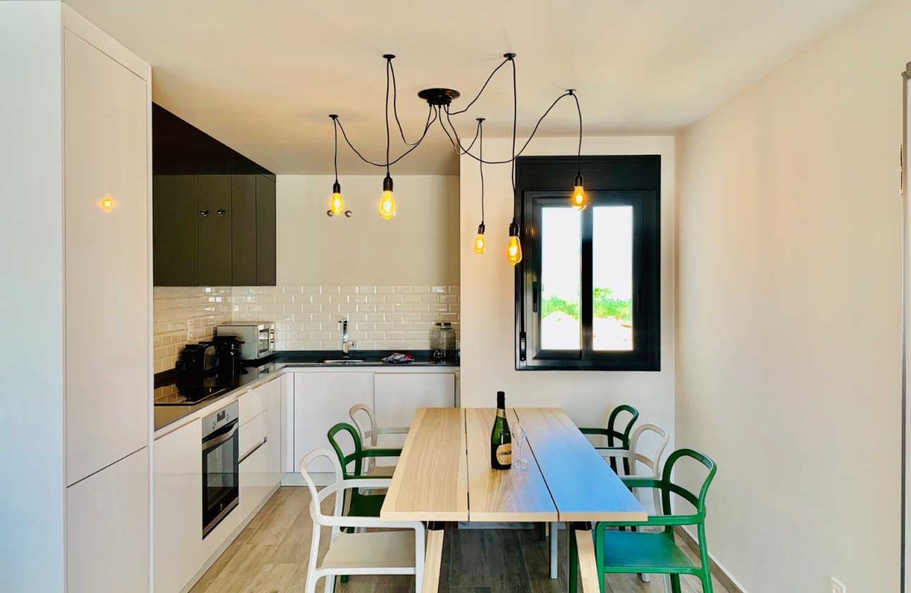 Revente - Appartement -
San Miguel de Salinas - Inland