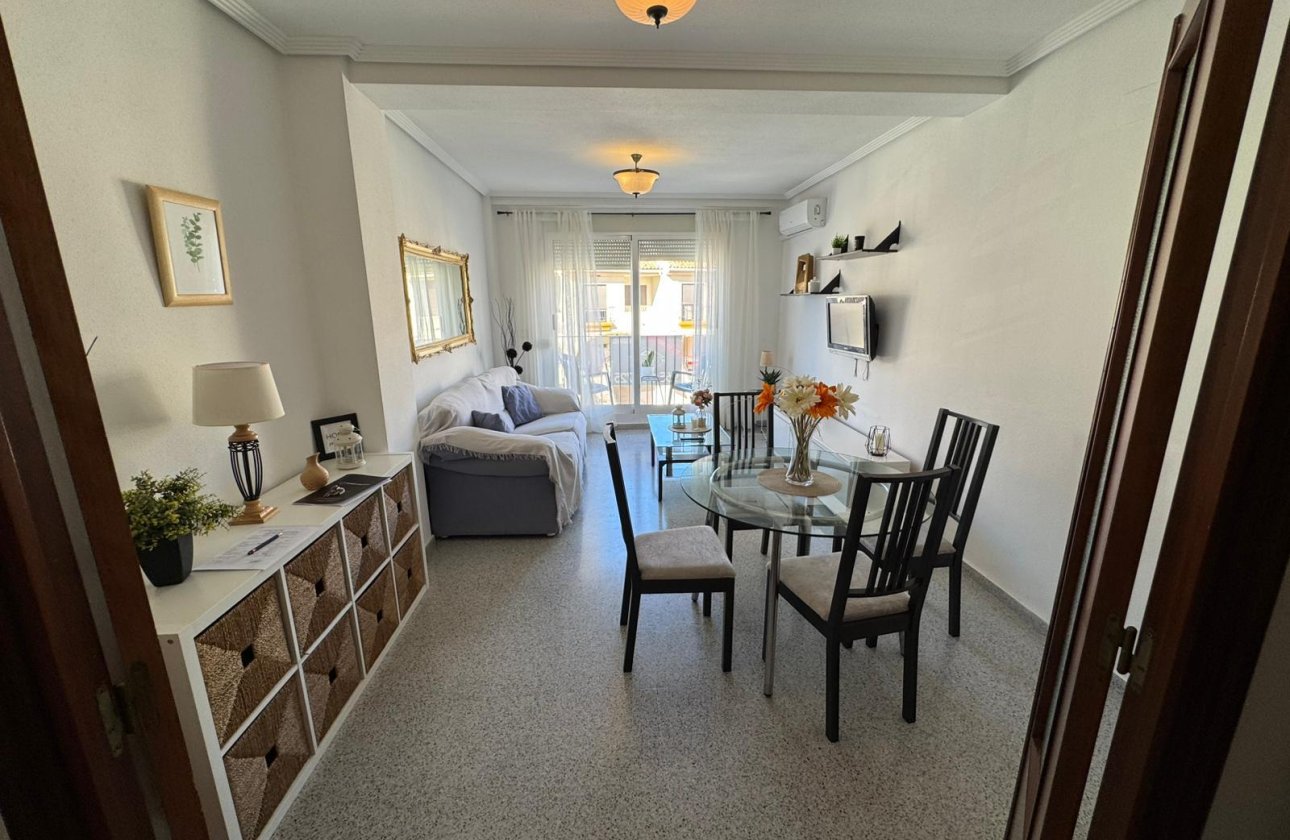 Revente - Appartement -
San Miguel de Salinas - Inland