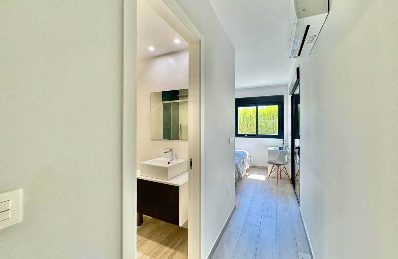 Revente - Appartement -
San Miguel de Salinas - Inland