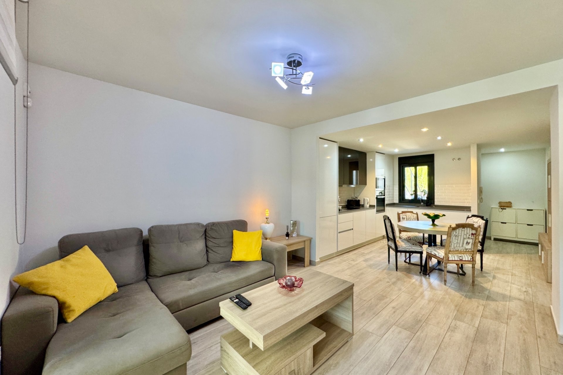 Revente - Appartement -
San Miguel de Salinas - Inland
