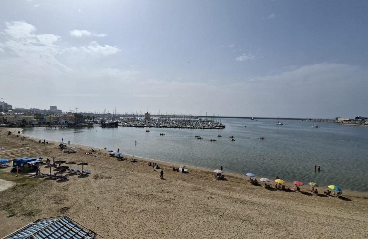 Revente - Appartement -
Torrevieja - Acequion