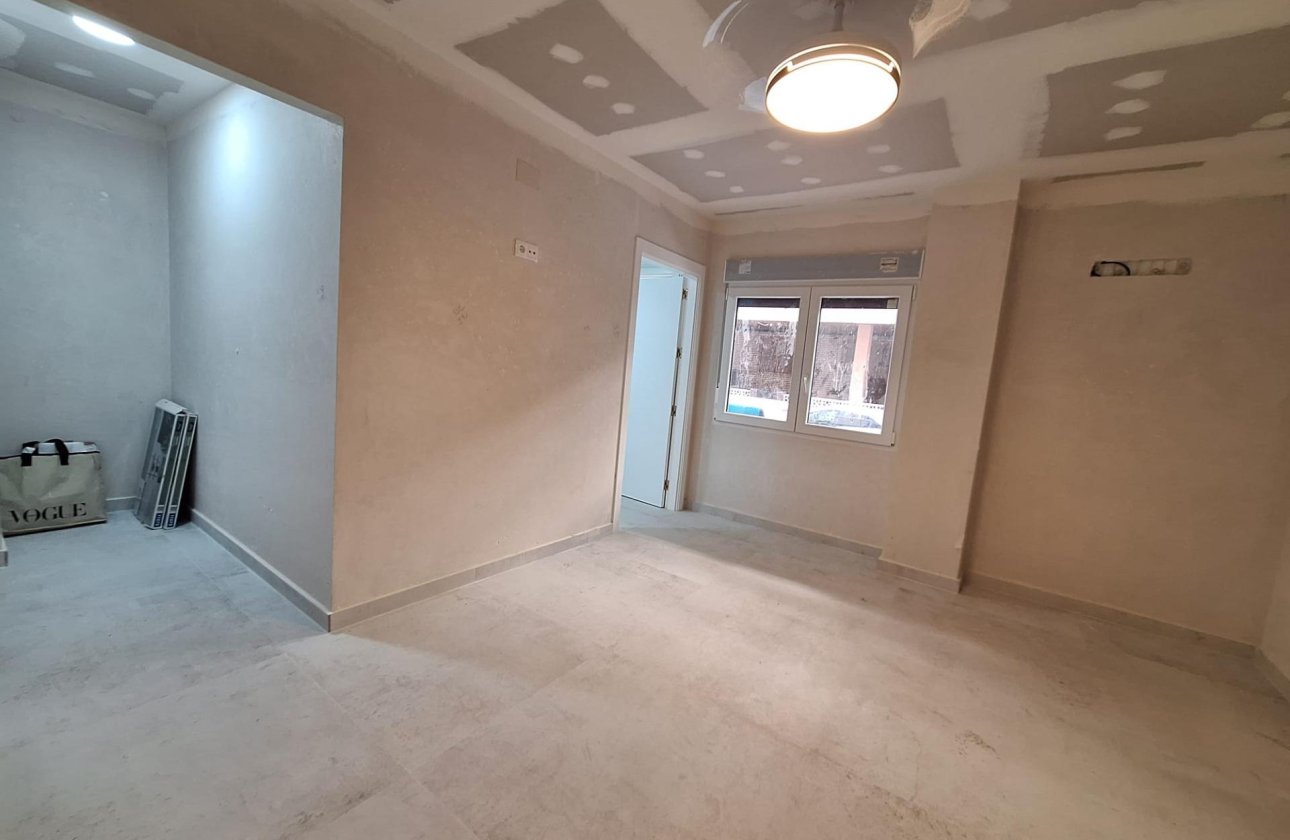 Revente - Appartement -
Torrevieja - Acequion