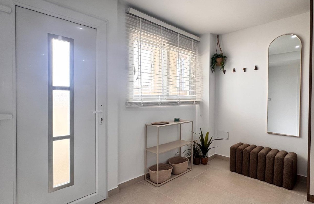 Revente - Appartement -
Torrevieja - Acequion