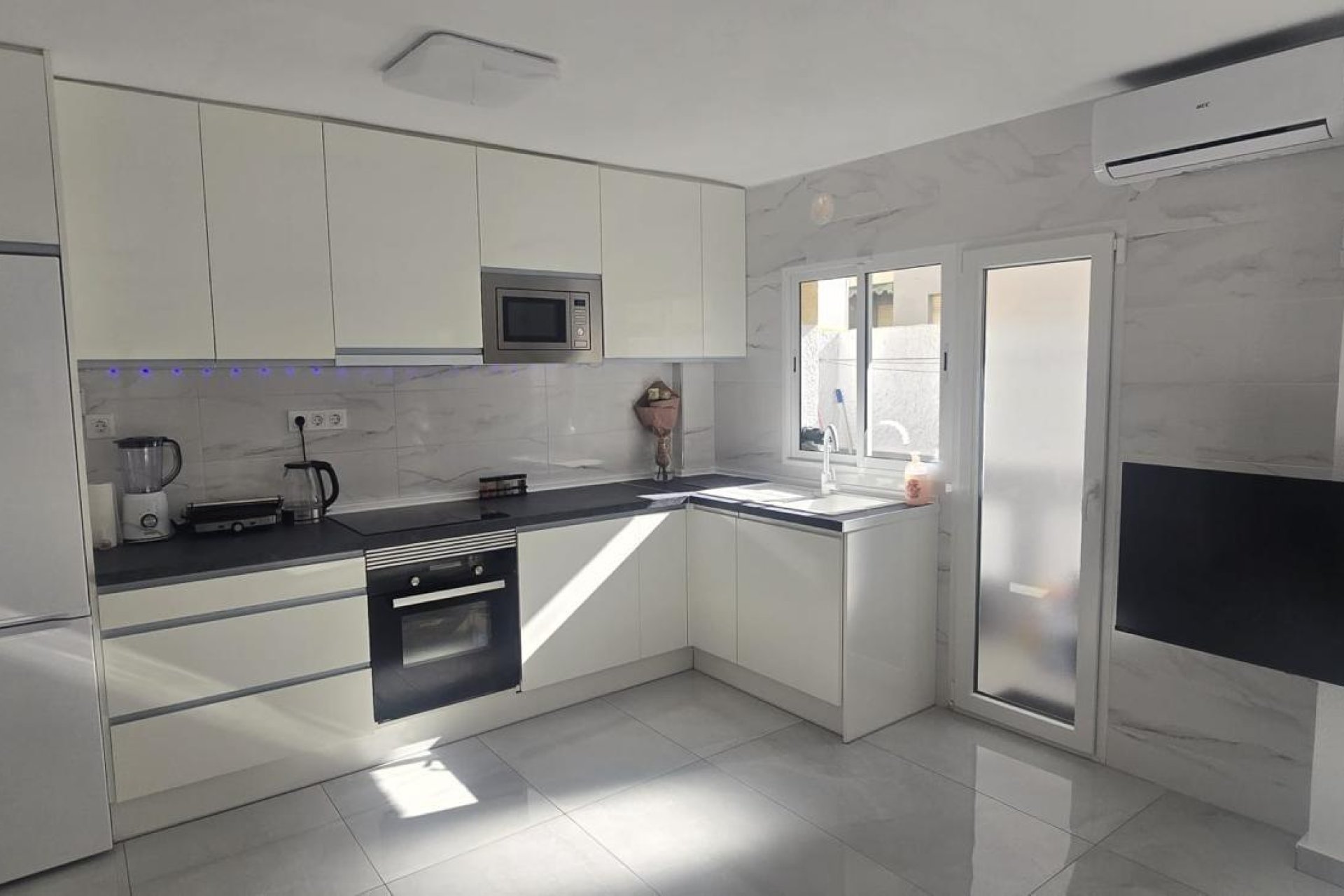 Revente - Appartement -
Torrevieja - Acequion