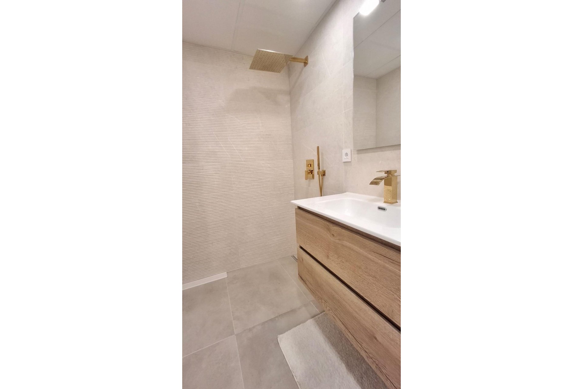 Revente - Appartement -
Torrevieja - Acequion