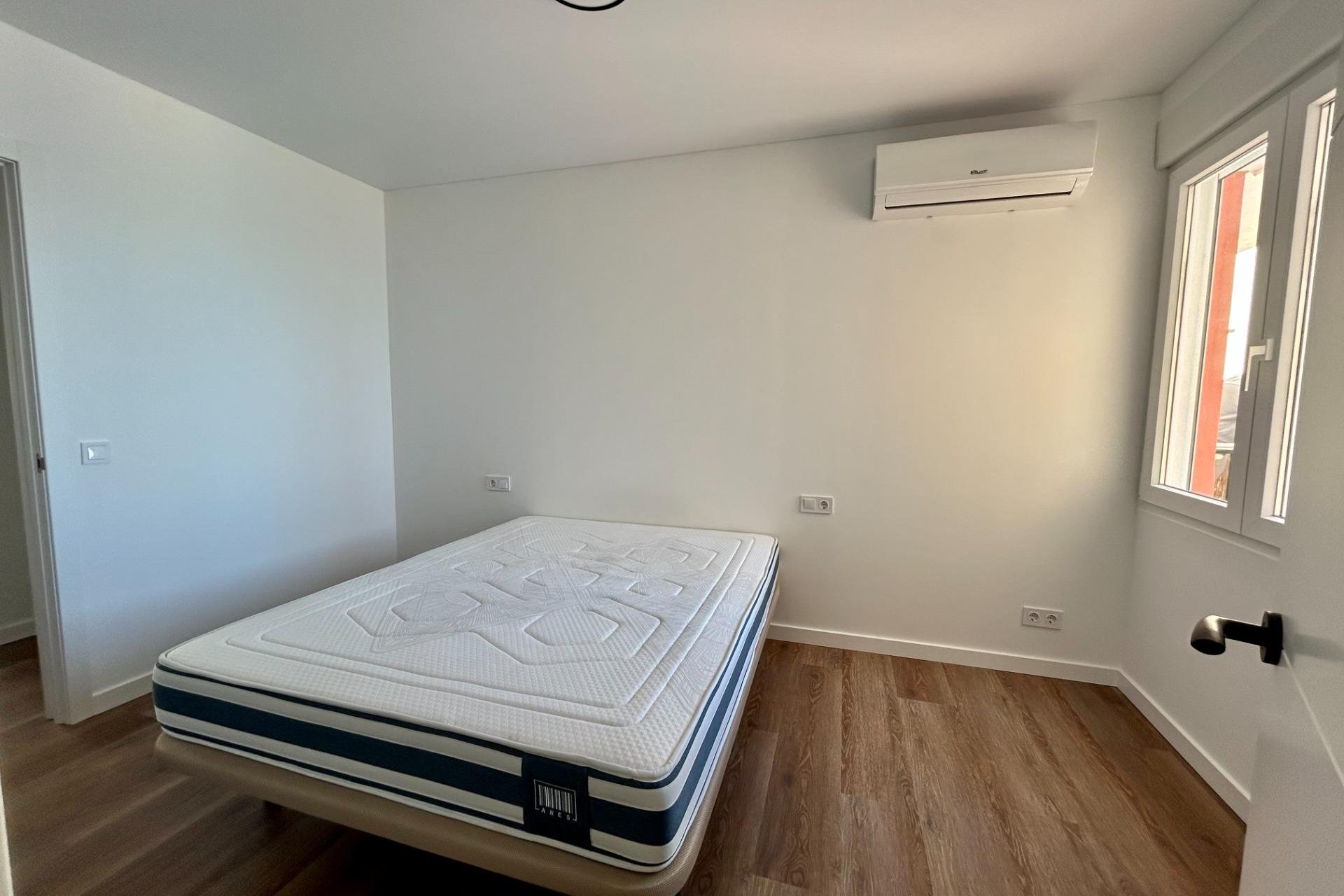 Revente - Appartement -
Torrevieja - Acequion