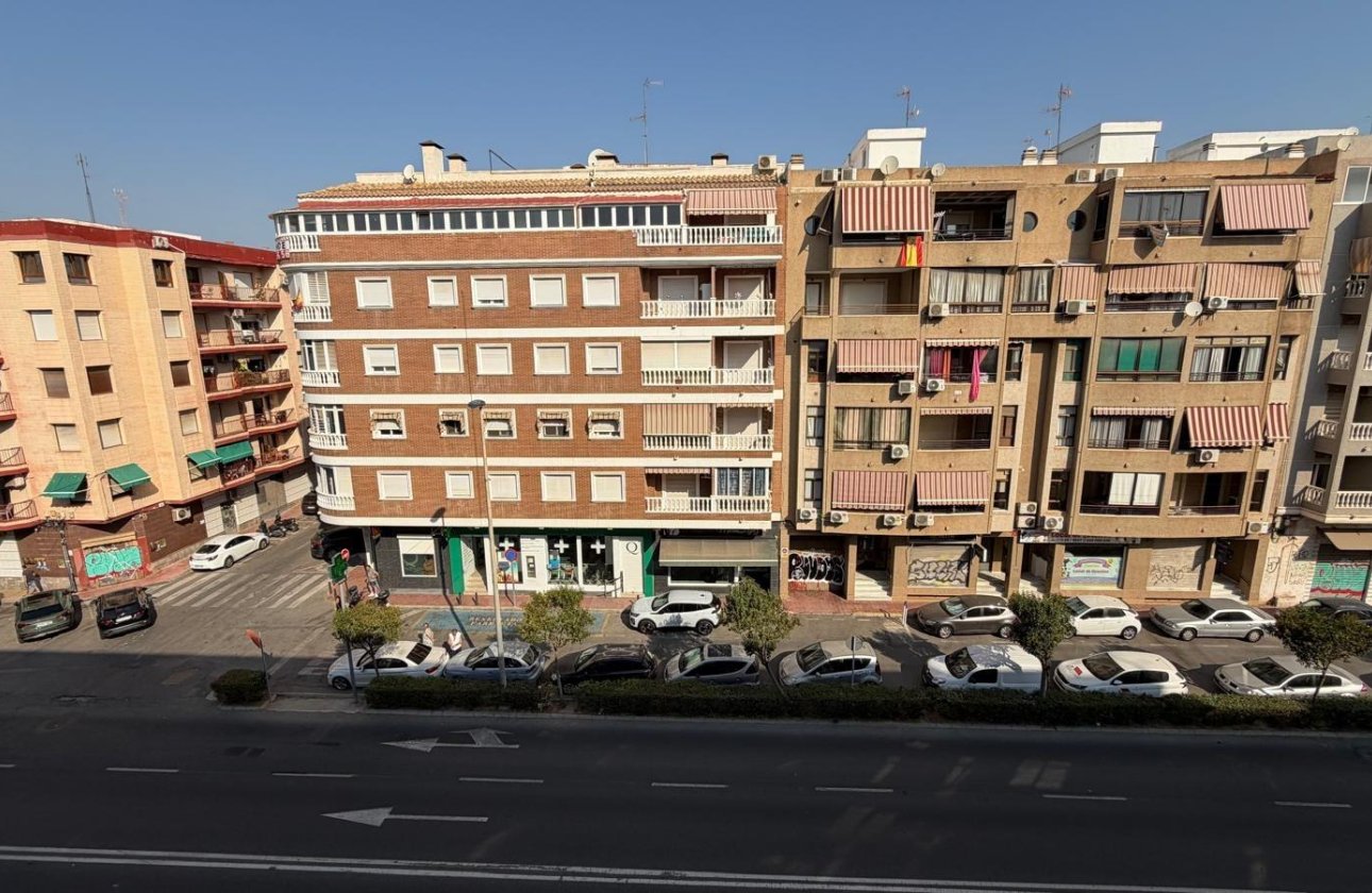Revente - Appartement -
Torrevieja - Acequion