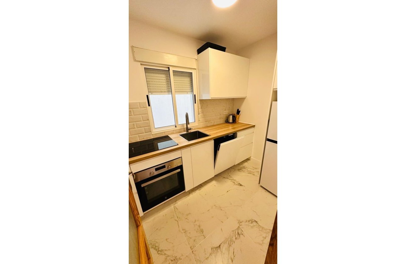 Revente - Appartement -
Torrevieja - Acequion