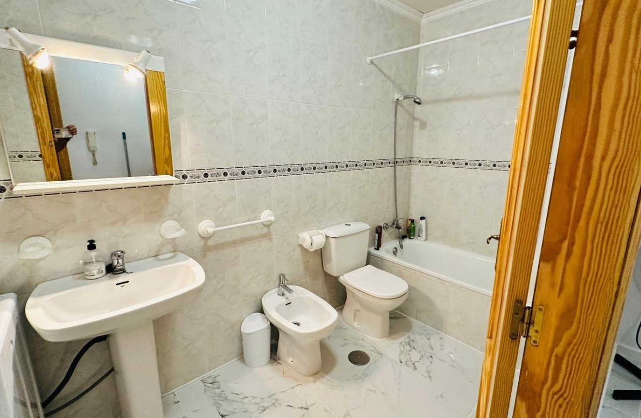 Revente - Appartement -
Torrevieja - Acequion