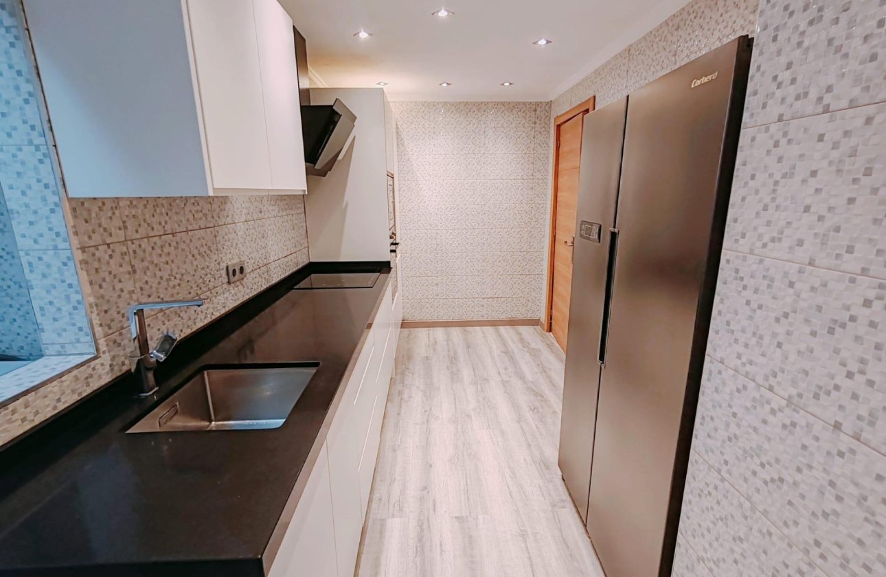 Revente - Appartement -
Torrevieja - Acequion
