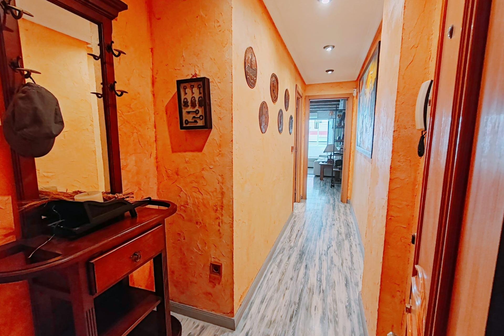 Revente - Appartement -
Torrevieja - Acequion