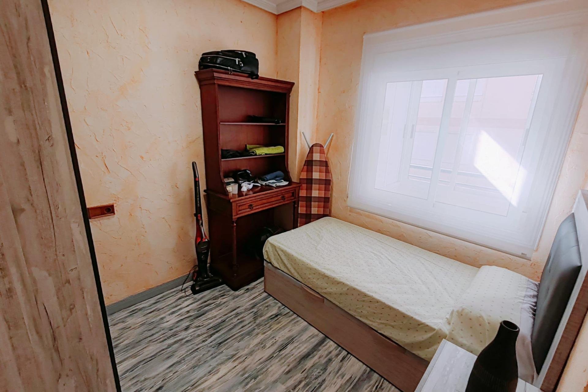 Revente - Appartement -
Torrevieja - Acequion