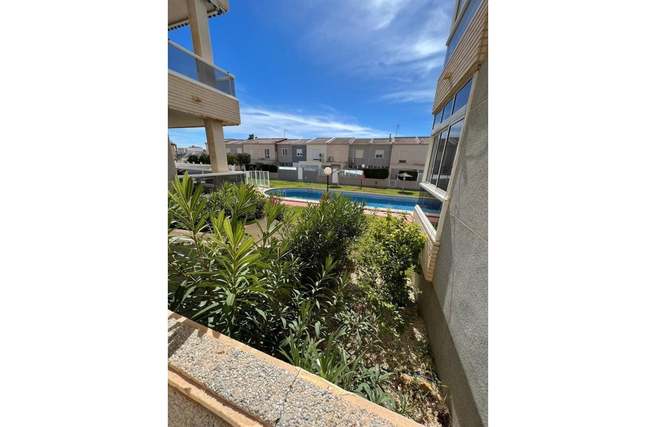 Revente - Appartement -
Torrevieja - Aguas Nuevas