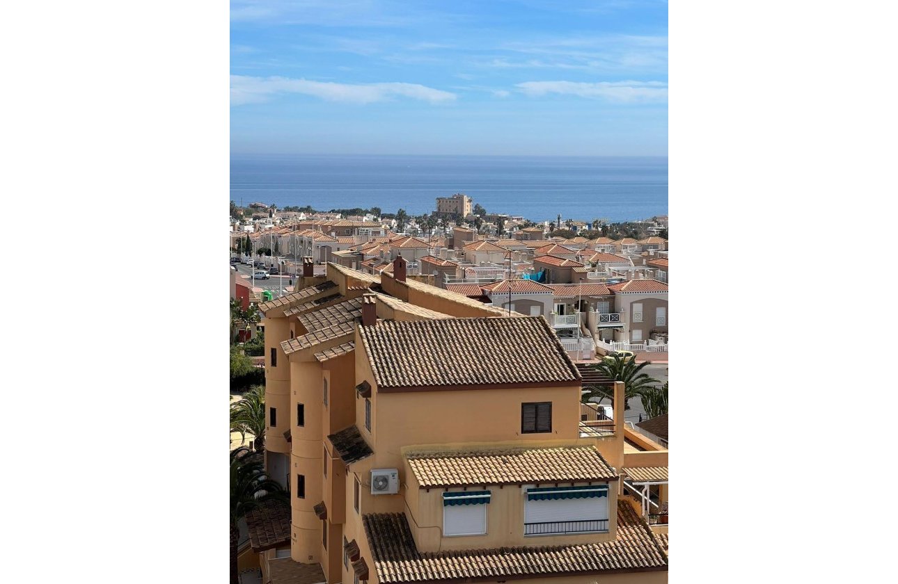 Revente - Appartement -
Torrevieja - Aguas Nuevas