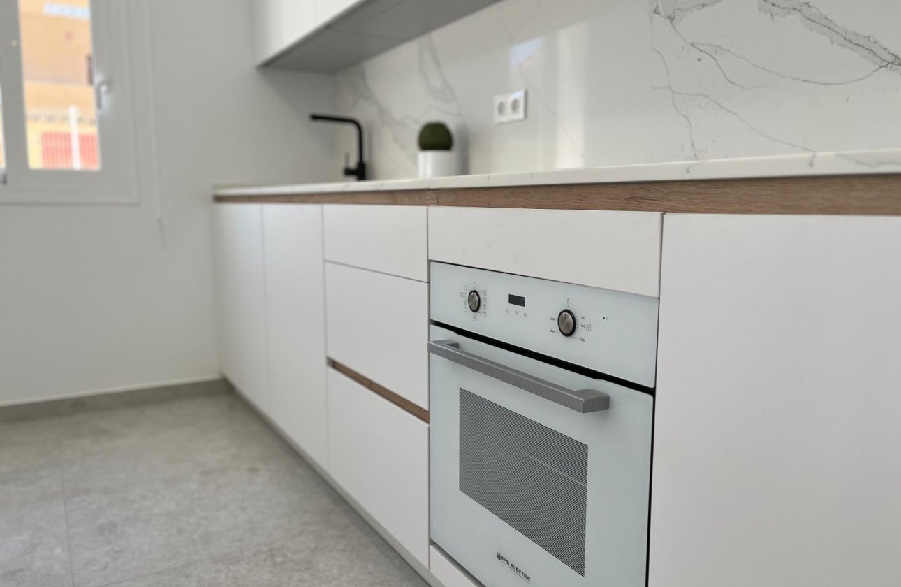 Revente - Appartement -
Torrevieja - Aguas Nuevas