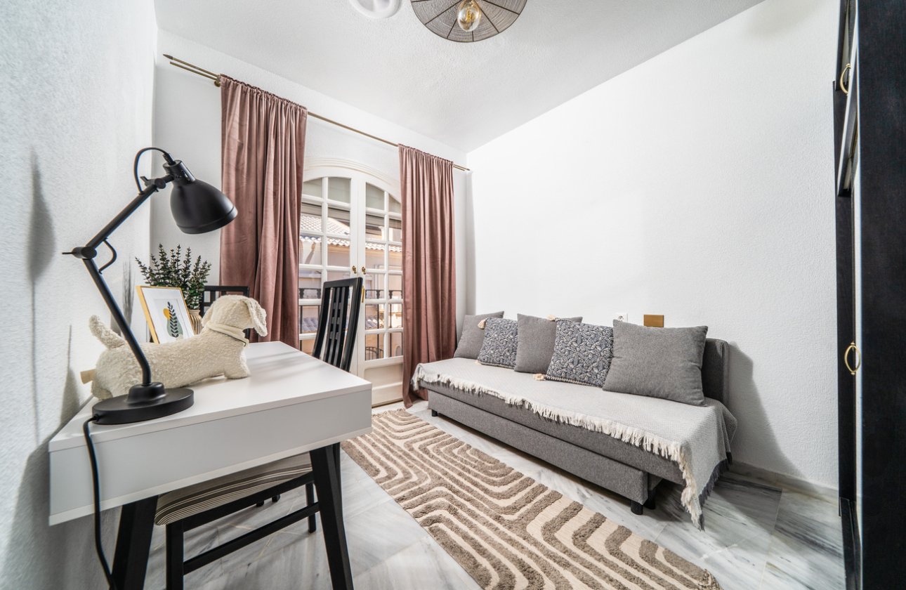 Revente - Appartement -
Torrevieja - Aguas Nuevas