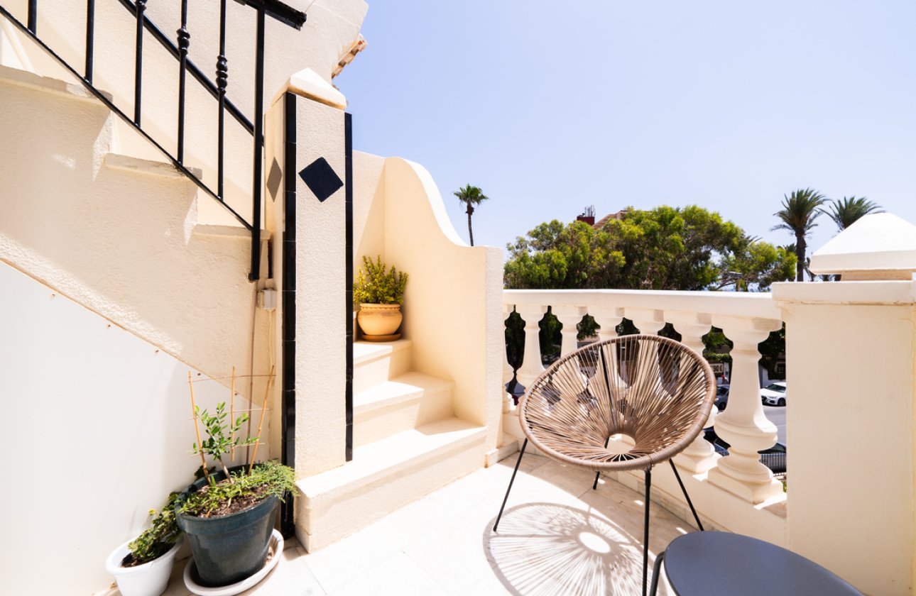 Revente - Appartement -
Torrevieja - Aguas Nuevas