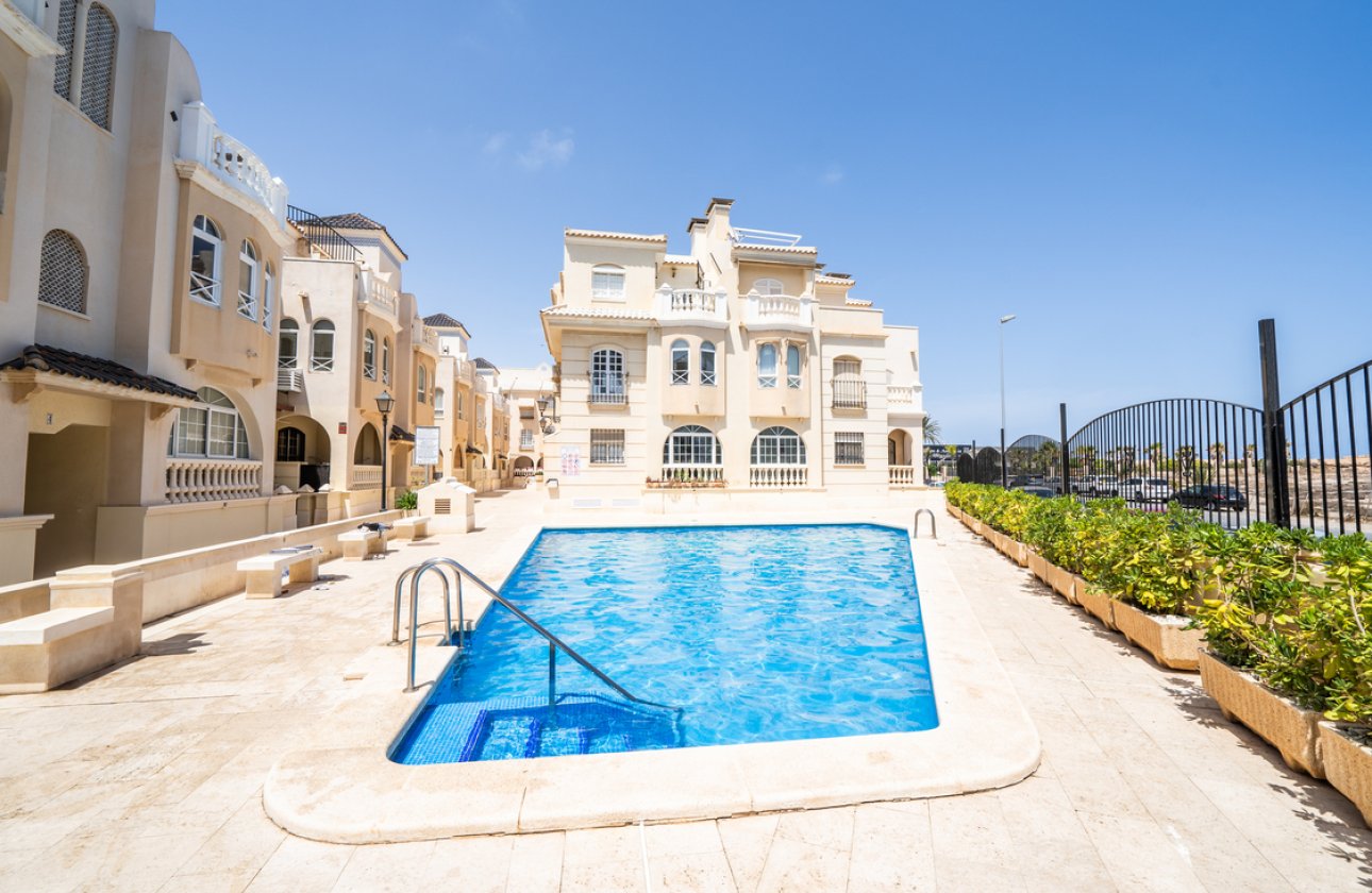 Revente - Appartement -
Torrevieja - Aguas Nuevas