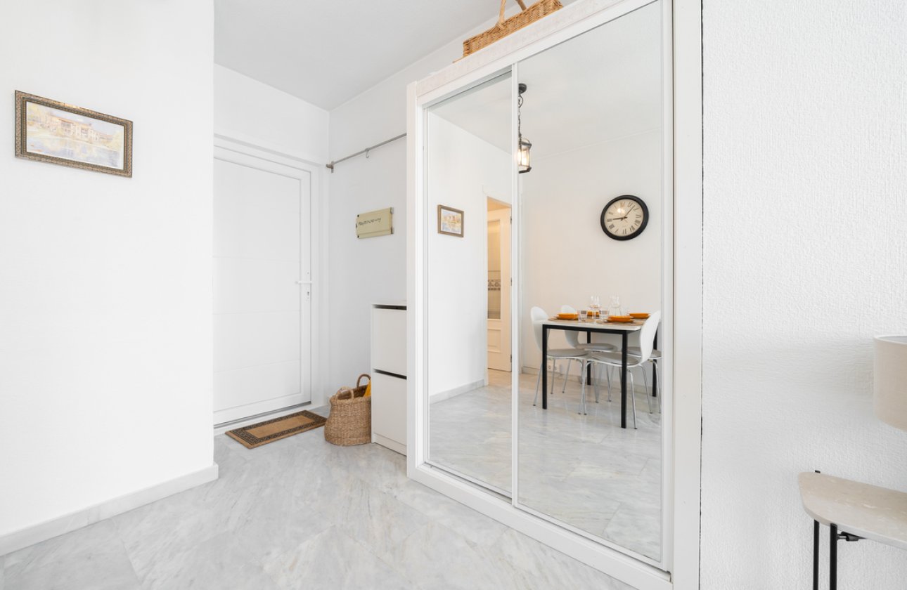Revente - Appartement -
Torrevieja - Aguas Nuevas