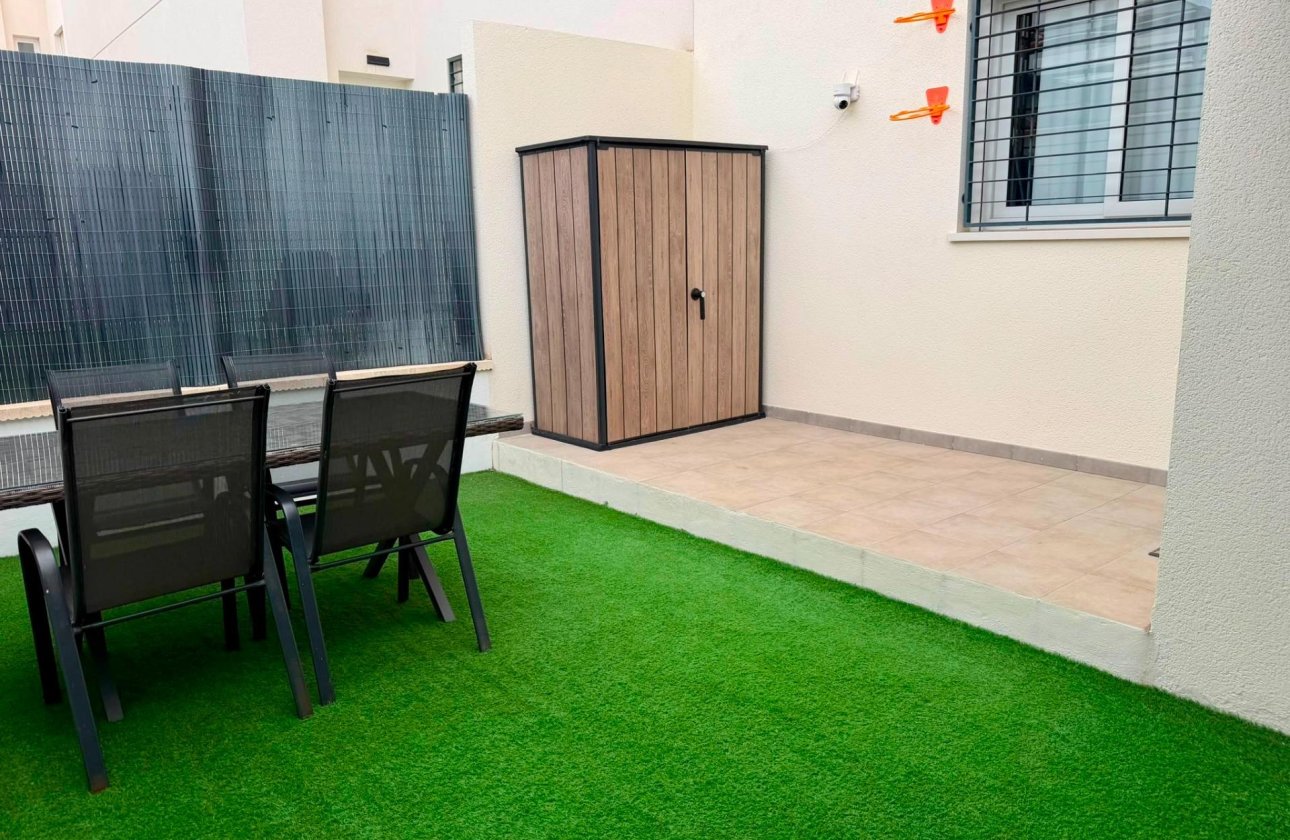 Revente - Appartement -
Torrevieja - Aguas Nuevas