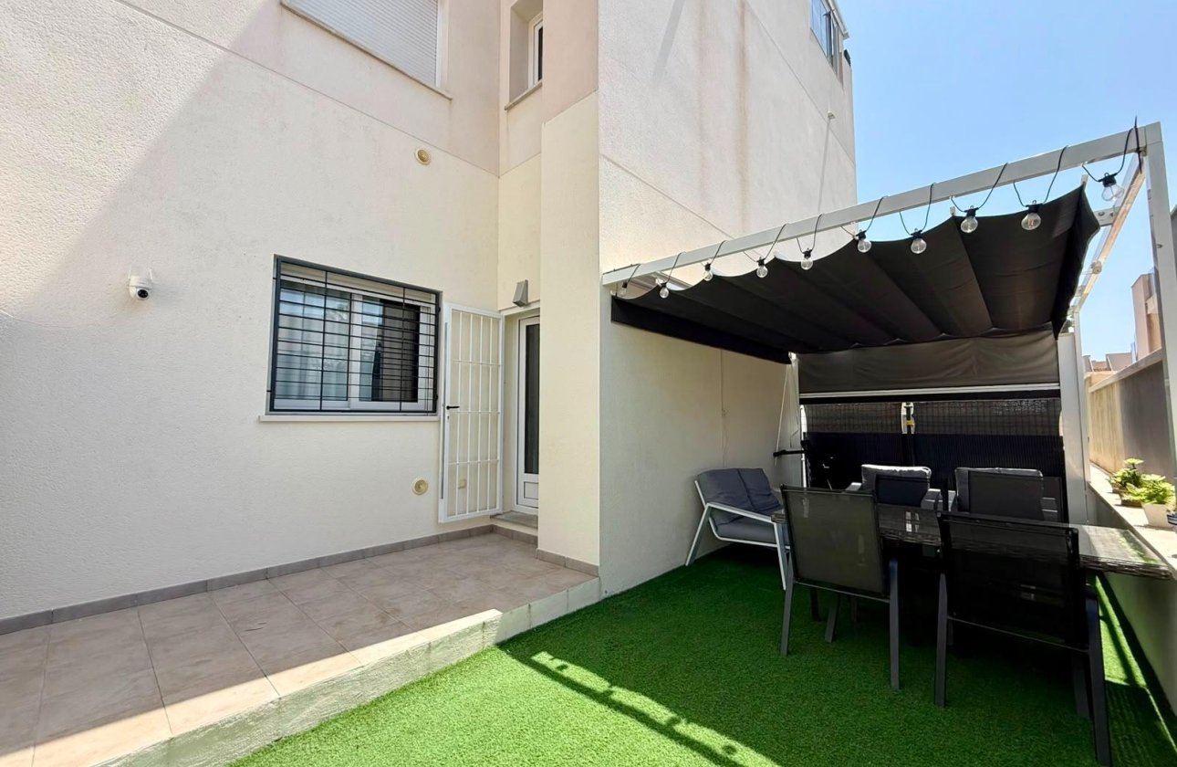 Revente - Appartement -
Torrevieja - Aguas Nuevas