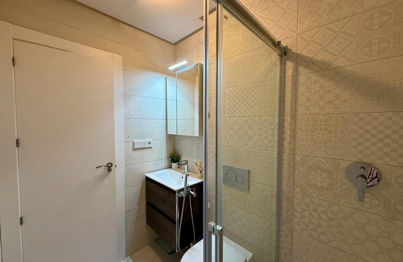 Revente - Appartement -
Torrevieja - Aguas Nuevas