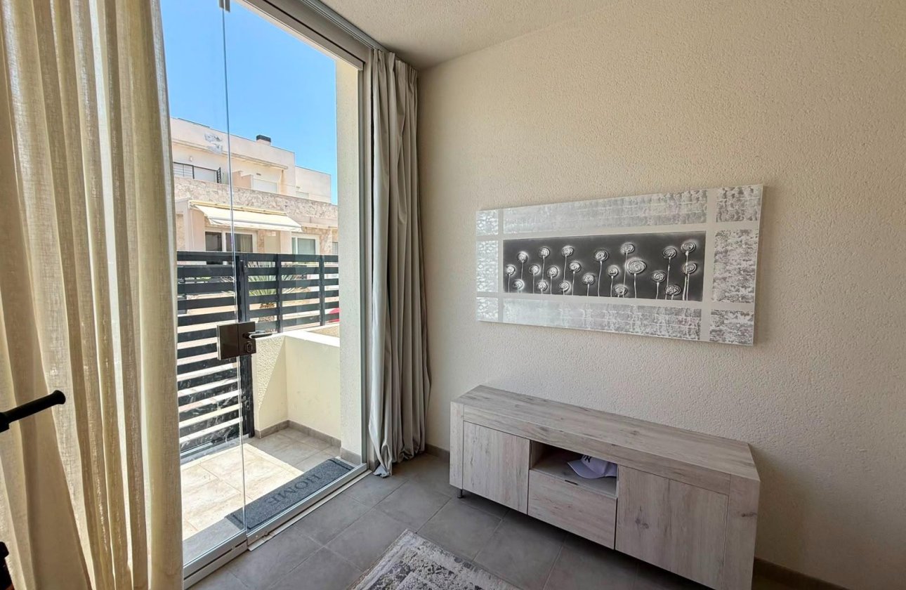 Revente - Appartement -
Torrevieja - Aguas Nuevas