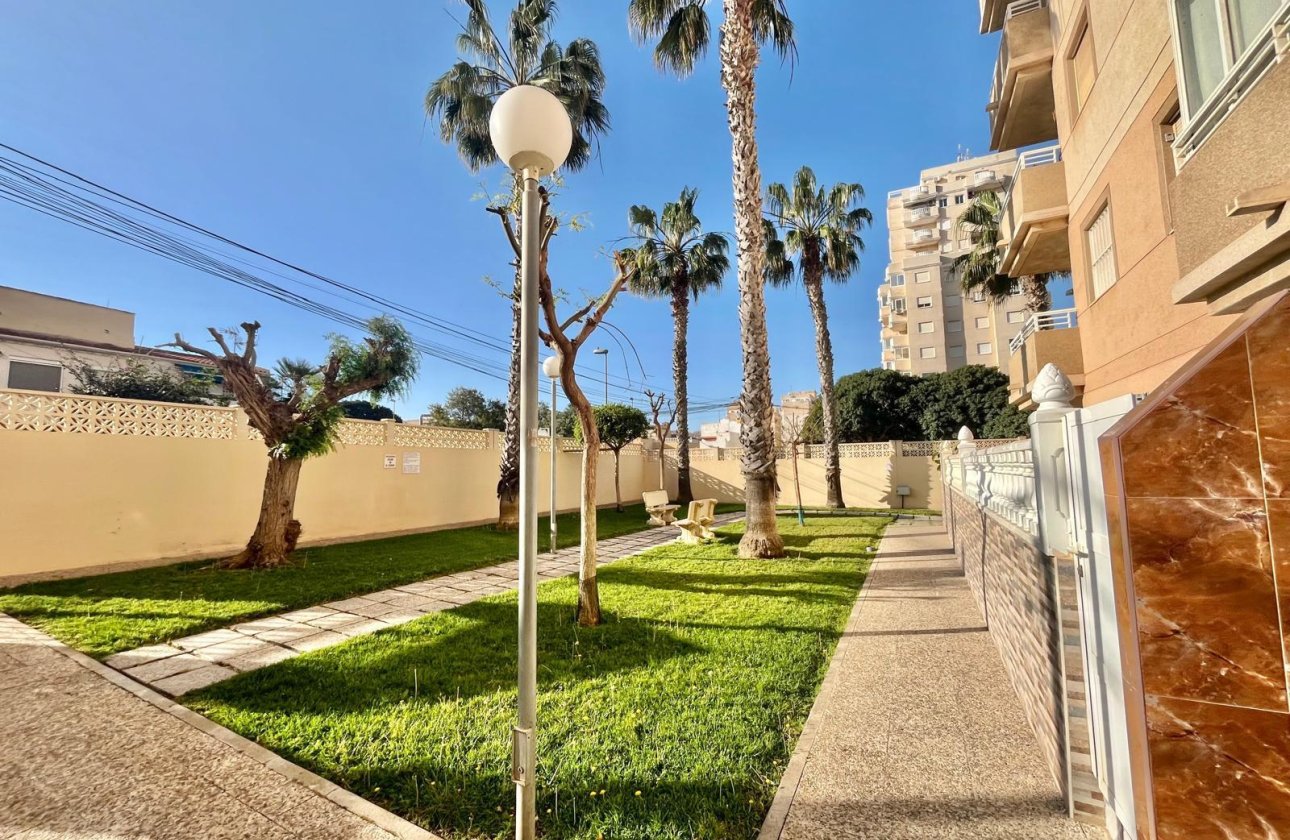 Revente - Appartement -
Torrevieja - Calas Blanca