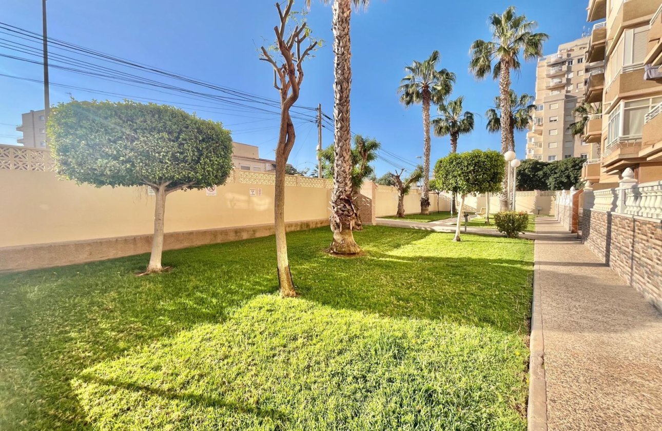 Revente - Appartement -
Torrevieja - Calas Blanca