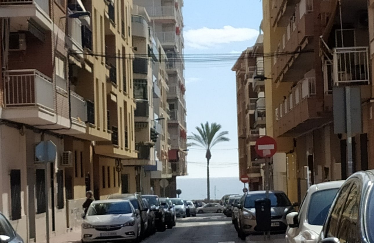 Revente - Appartement -
Torrevieja - CENTRE PLAYA DEL CURA LAS PISCINAS