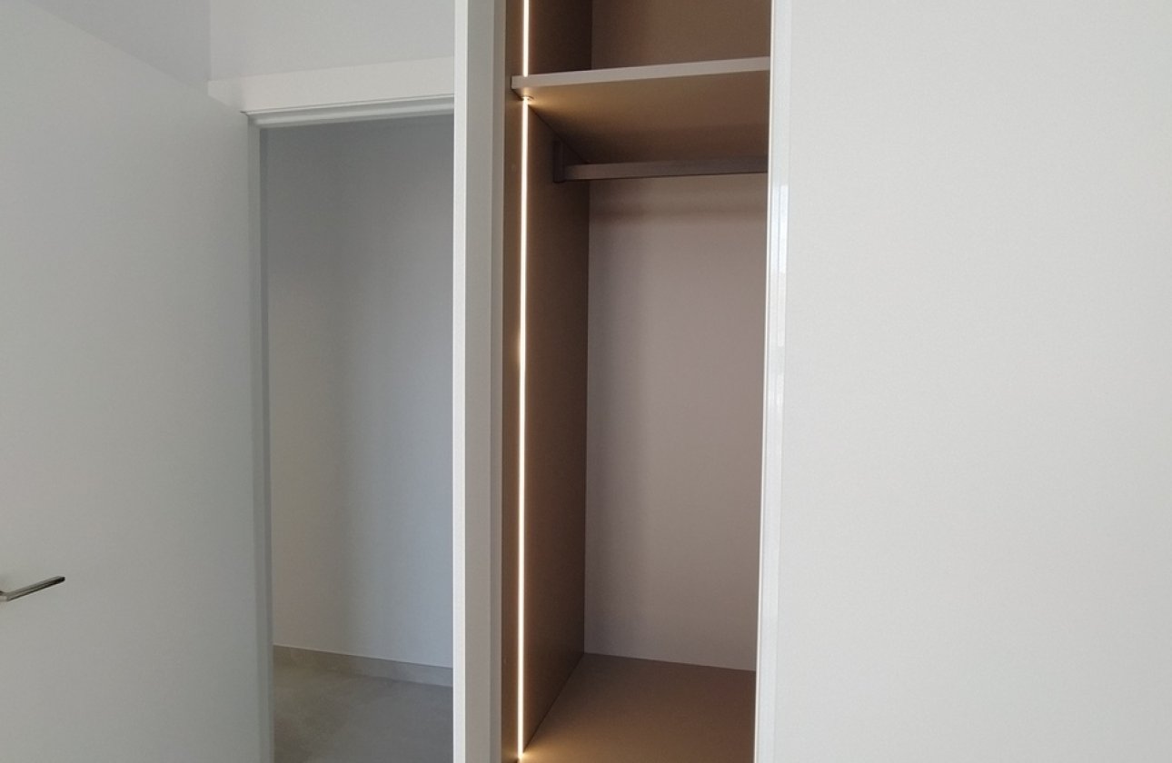 Revente - Appartement -
Torrevieja - CENTRE PLAYA DEL CURA LAS PISCINAS