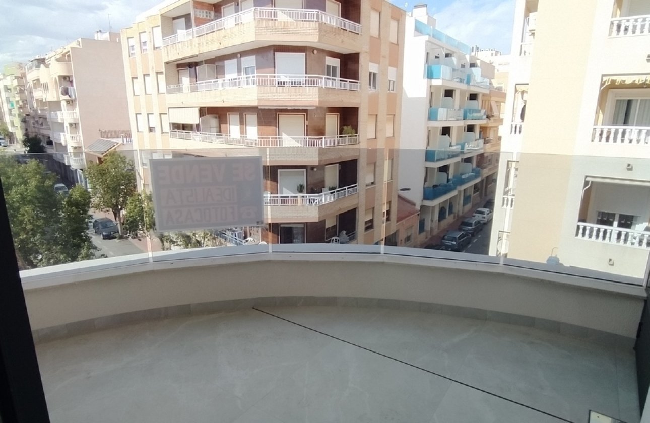 Revente - Appartement -
Torrevieja - CENTRE PLAYA DEL CURA LAS PISCINAS