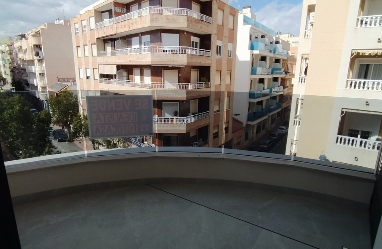 Revente - Appartement -
Torrevieja - CENTRE PLAYA DEL CURA LAS PISCINAS