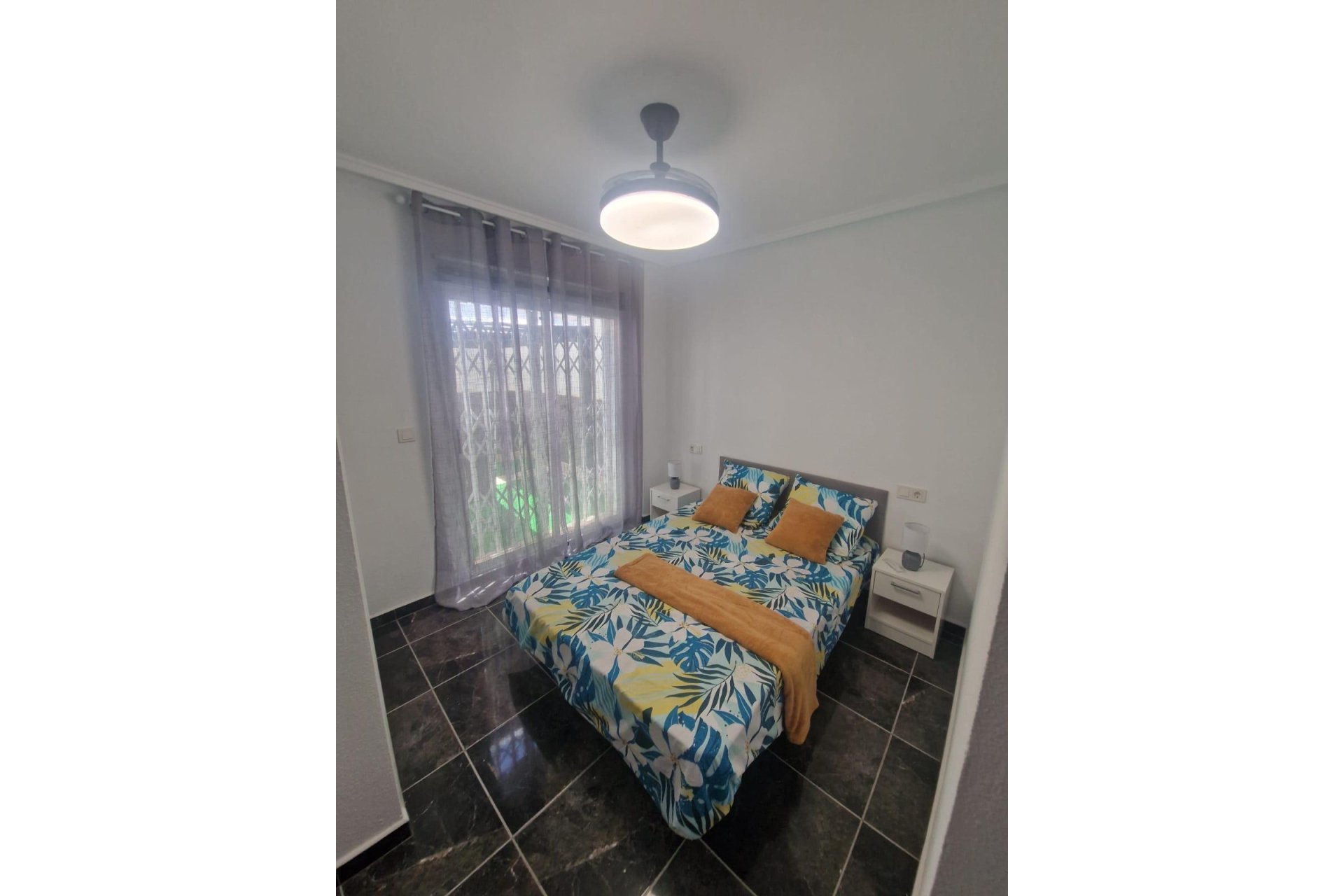 Revente - Appartement -
Torrevieja - Centro - Muelle Pesquero