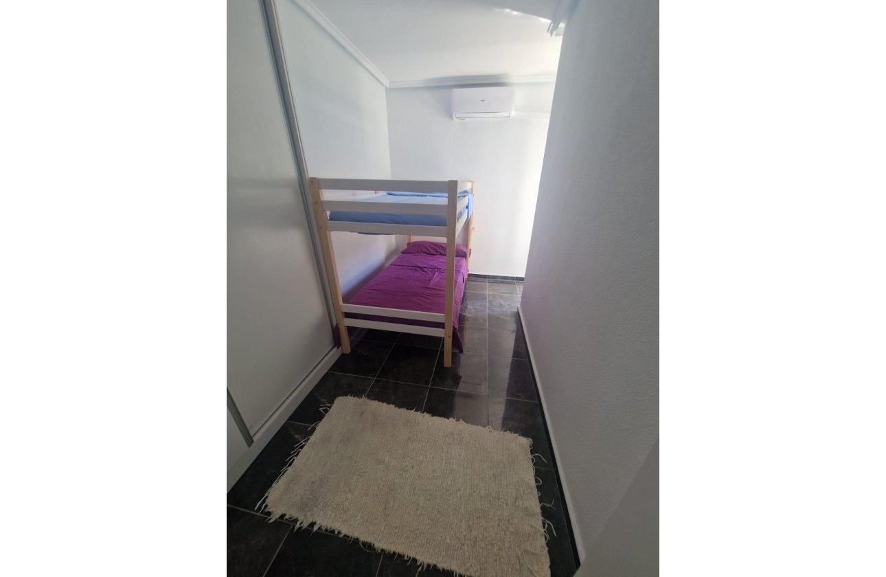 Revente - Appartement -
Torrevieja - Centro - Muelle Pesquero