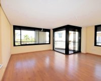 Revente - Appartement -
Torrevieja - Centro - Muelle Pesquero