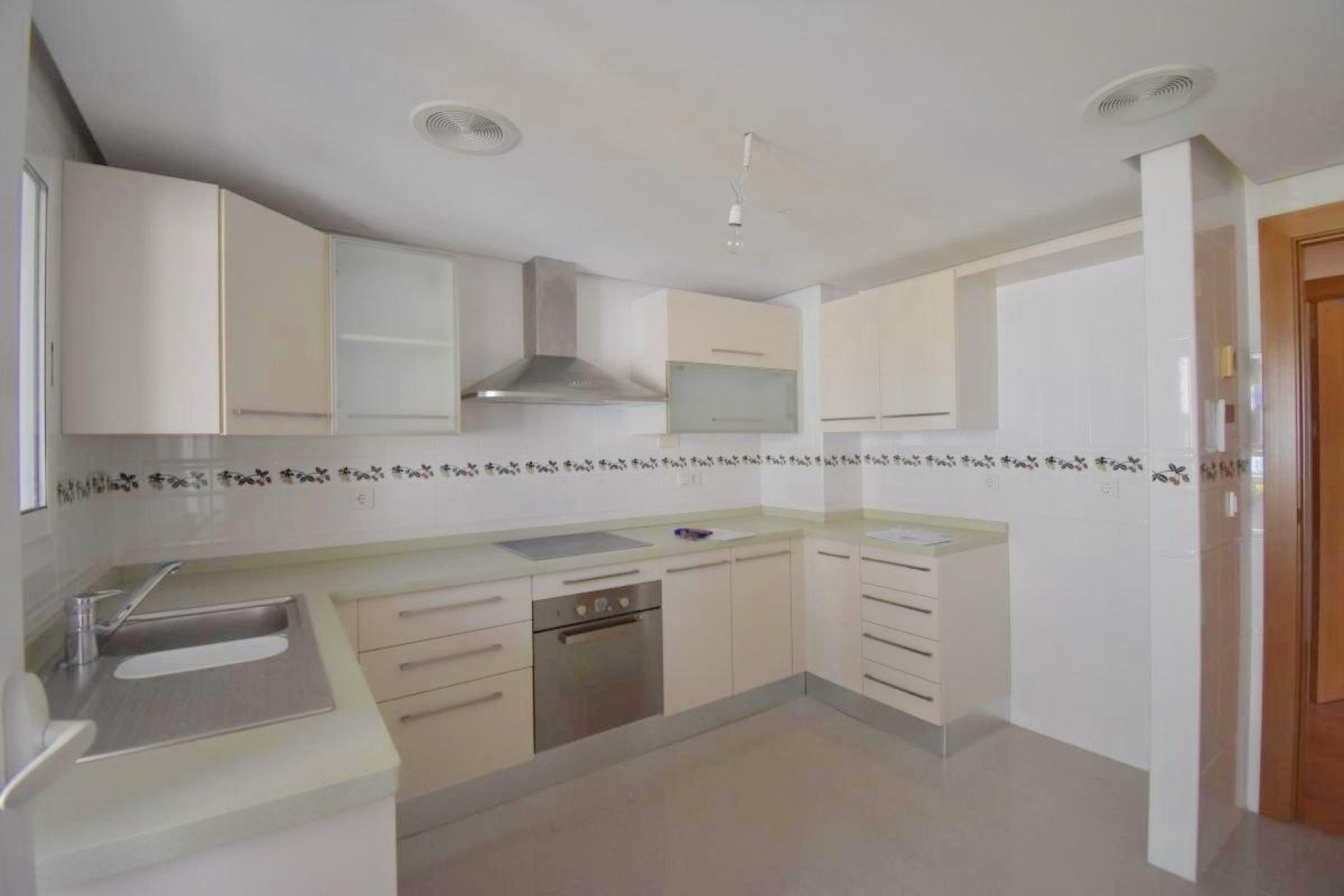 Revente - Appartement -
Torrevieja - Centro - Muelle Pesquero