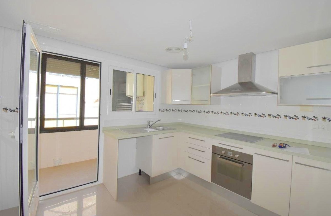 Revente - Appartement -
Torrevieja - Centro - Muelle Pesquero