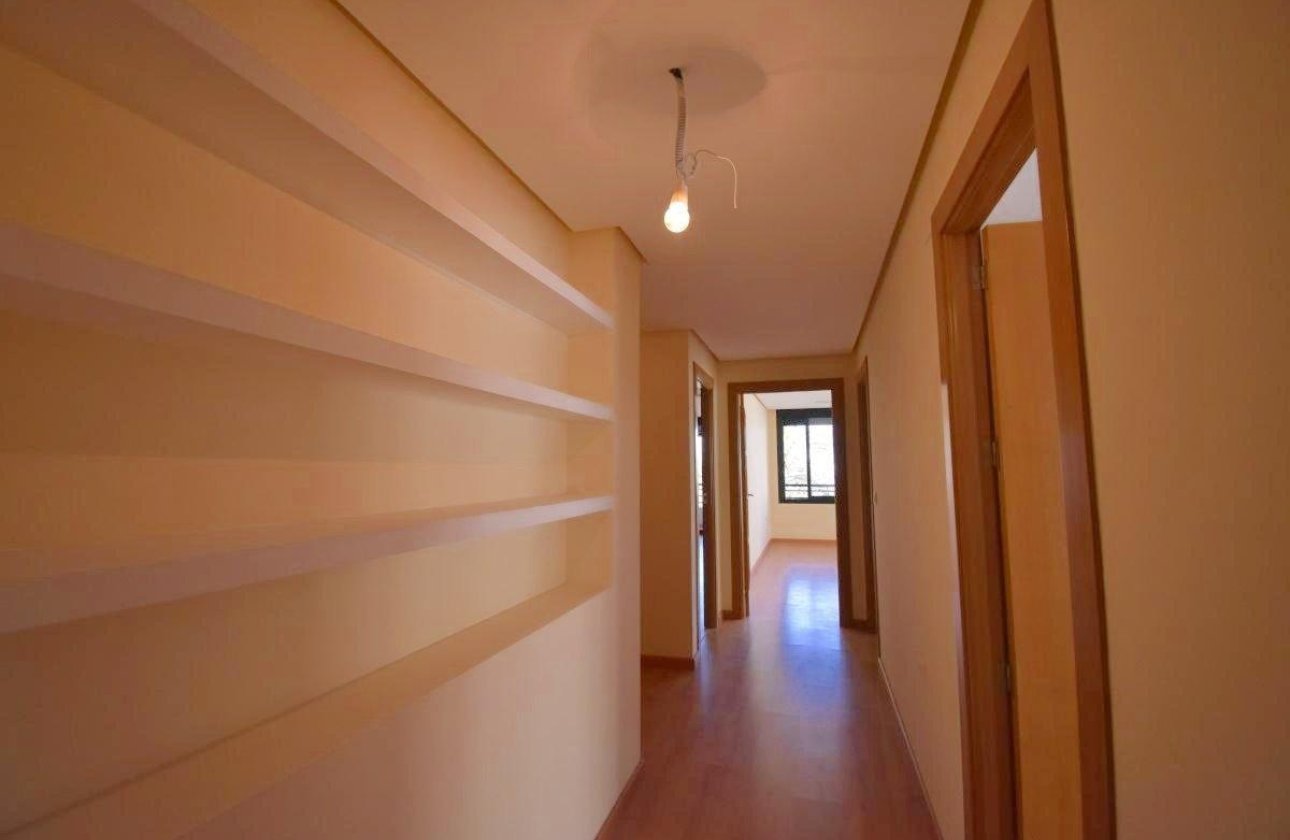 Revente - Appartement -
Torrevieja - Centro - Muelle Pesquero