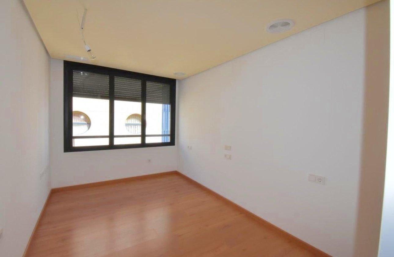 Revente - Appartement -
Torrevieja - Centro - Muelle Pesquero