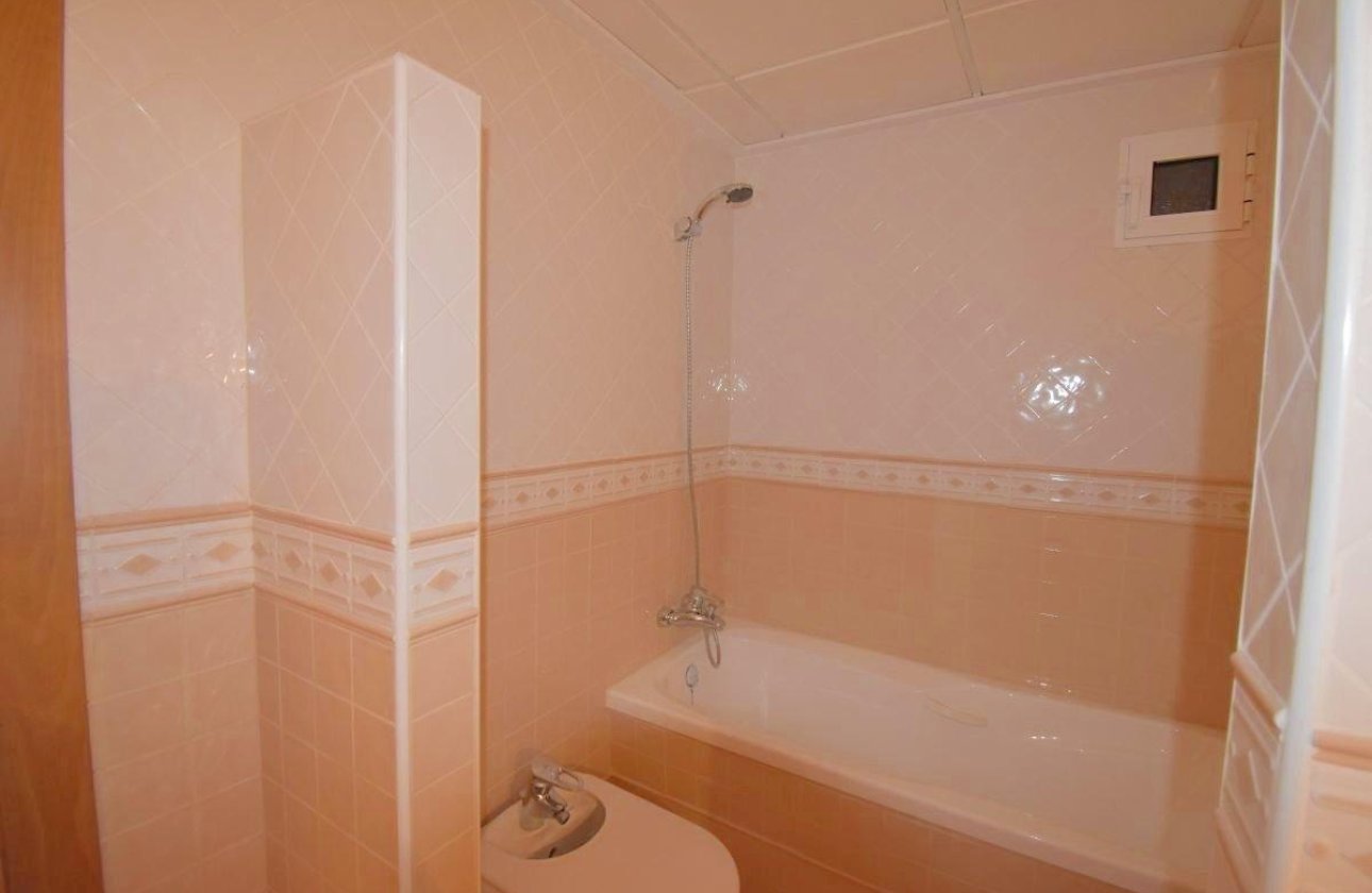 Revente - Appartement -
Torrevieja - Centro - Muelle Pesquero
