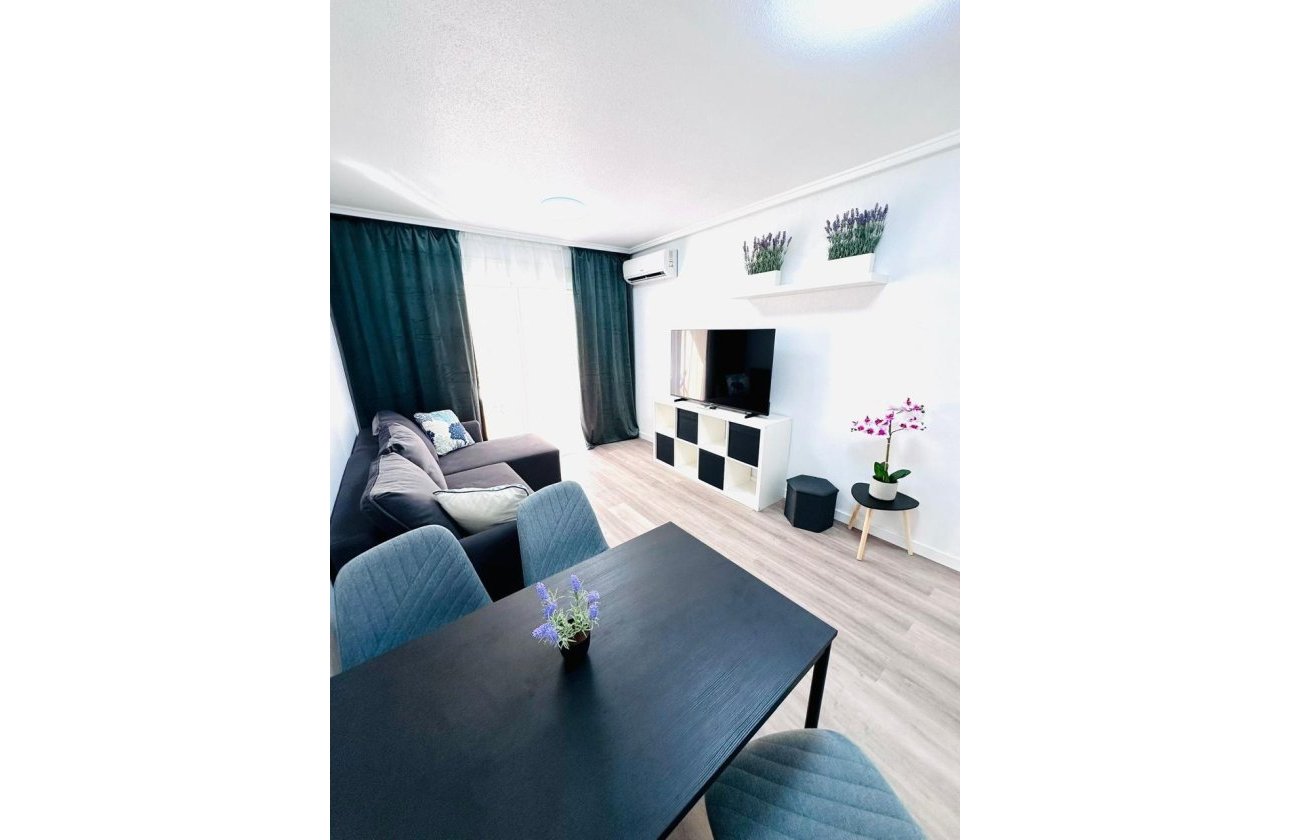 Revente - Appartement -
Torrevieja - Centro - Muelle Pesquero