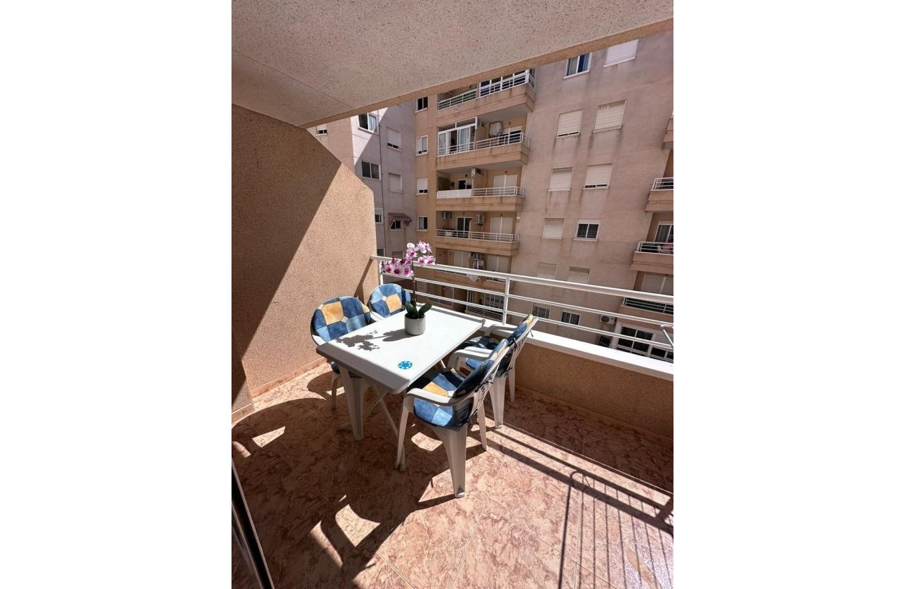 Revente - Appartement -
Torrevieja - Centro - Muelle Pesquero