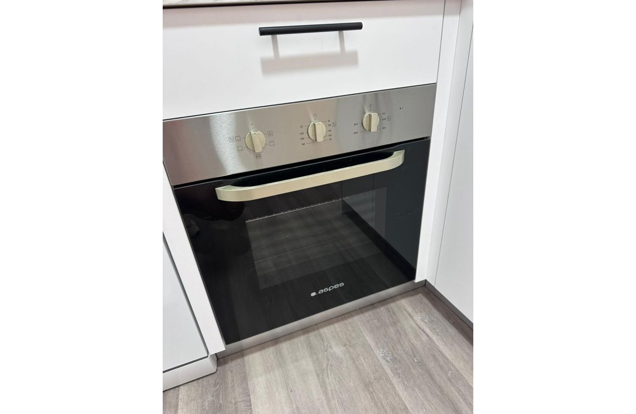 Revente - Appartement -
Torrevieja - Centro - Muelle Pesquero