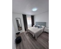 Revente - Appartement -
Torrevieja - Centro - Muelle Pesquero