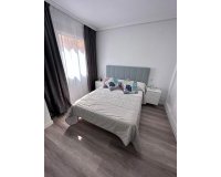 Revente - Appartement -
Torrevieja - Centro - Muelle Pesquero